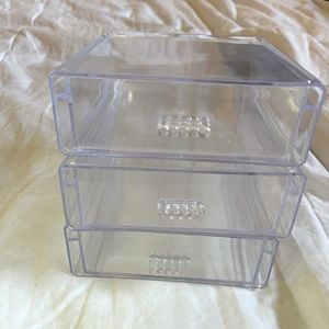 Small clear organizers